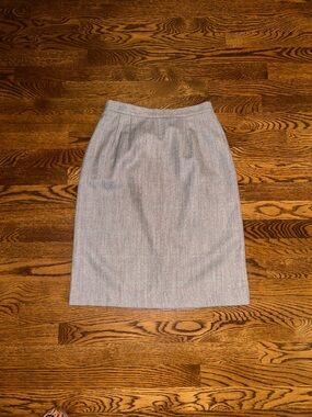 Classic Women's Wool Pencil Skirt in Light Gray